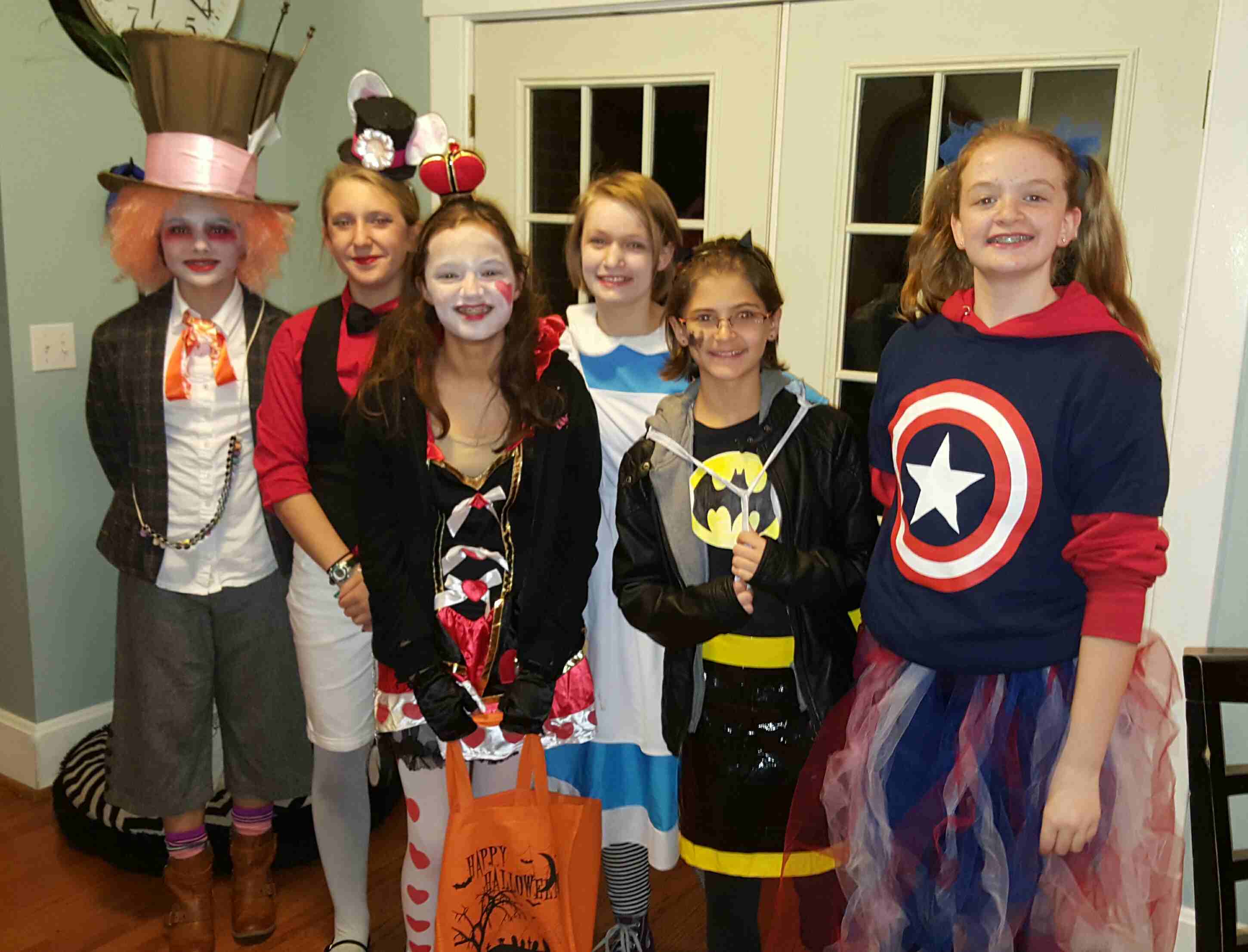 2015-10-31 Trick or Treat group.jpg